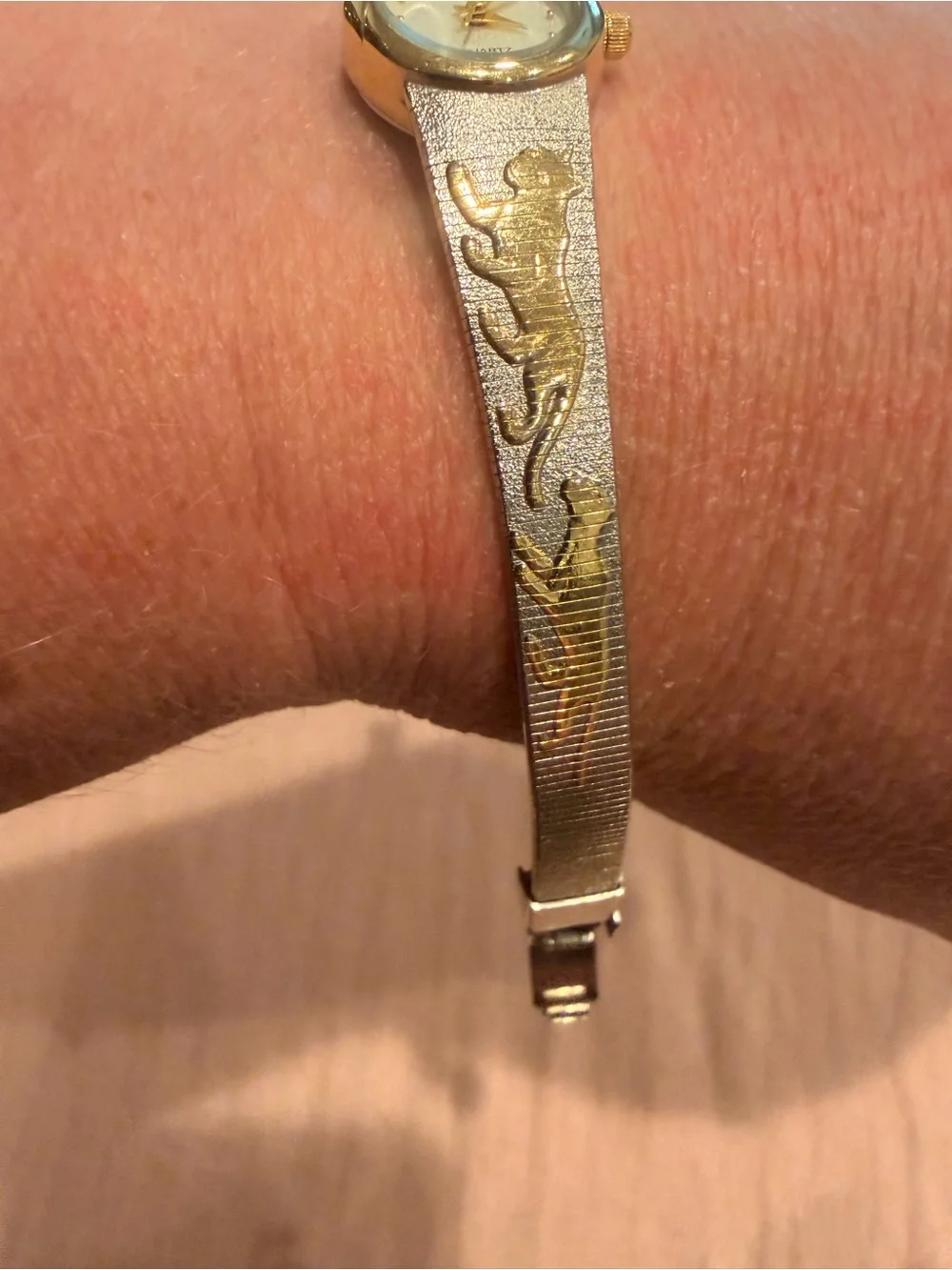 Elgin Women's Gold & Silver Cat Motif Quartz Watch